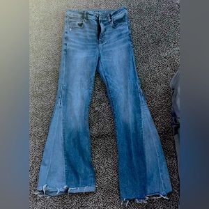 American Eagle size 8 flared jeans